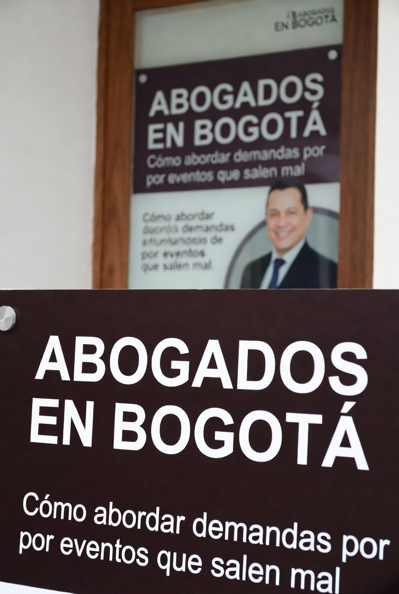 Abogados en Bogotá: Cómo abordar demandas por eventos que salen mal